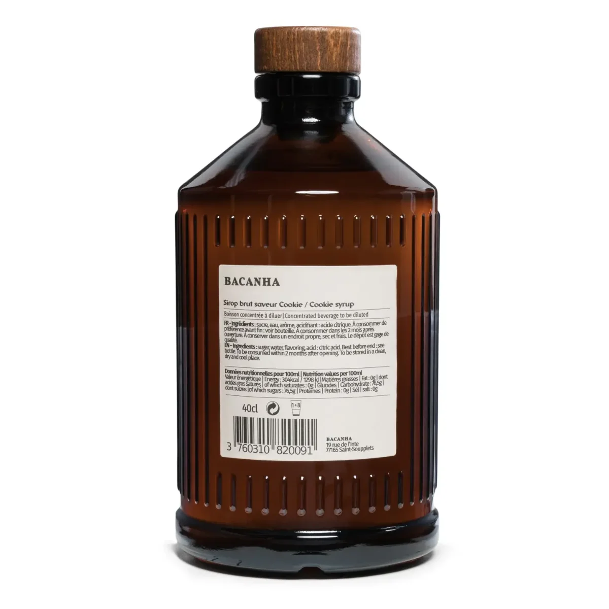 Braune Glasflasche mit Holzverschluss, vertikale Rillen, Etikett mit französischem Text und Barcode