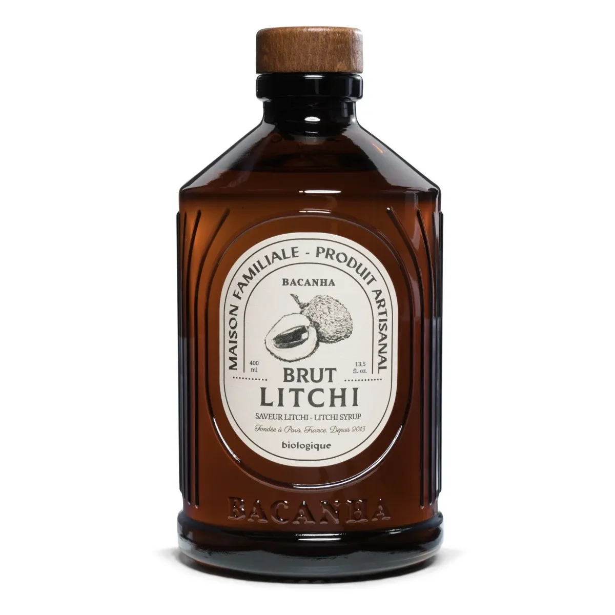 Litschi-Sirup in brauner 400-ml-Glasflasche mit Holzverschluss und Etikett, Frontalansicht