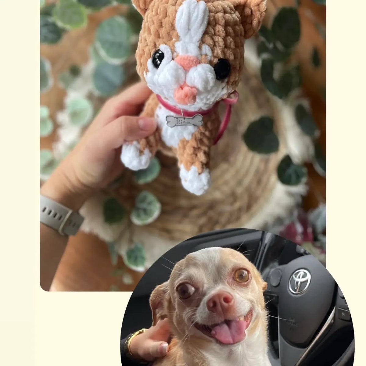 Gehäkelter Hund in Braun und Weiß mit rosa Nase, in einer Hand gehalten, mit personalisiertem rosa Halsband.