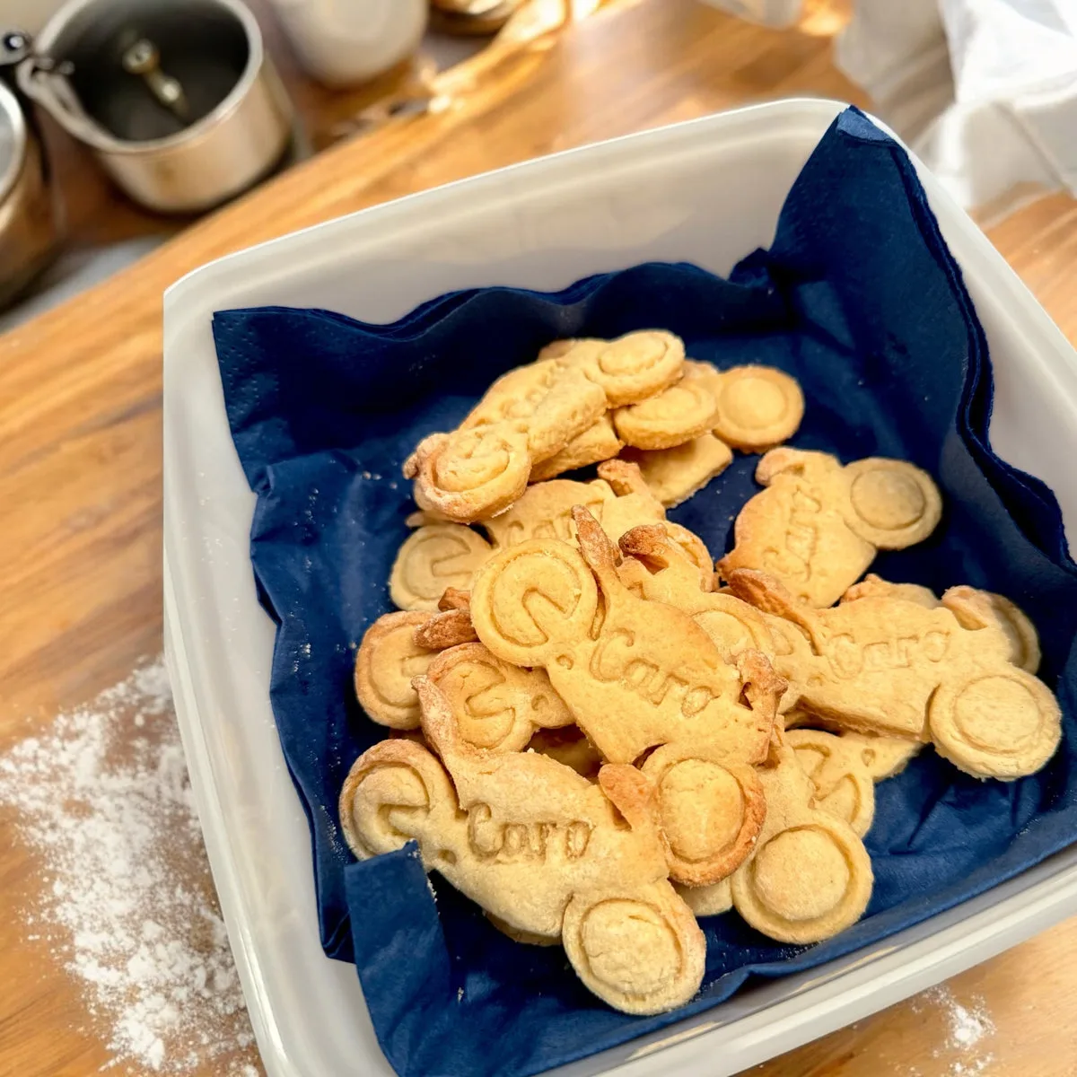 Personalisierbarer Keks-Ausstecher in verschiedenen Größen, aus lebensmittelechtem PLA-Material, perfekt für individuelle Weihnachtskekse mit eigenem Design