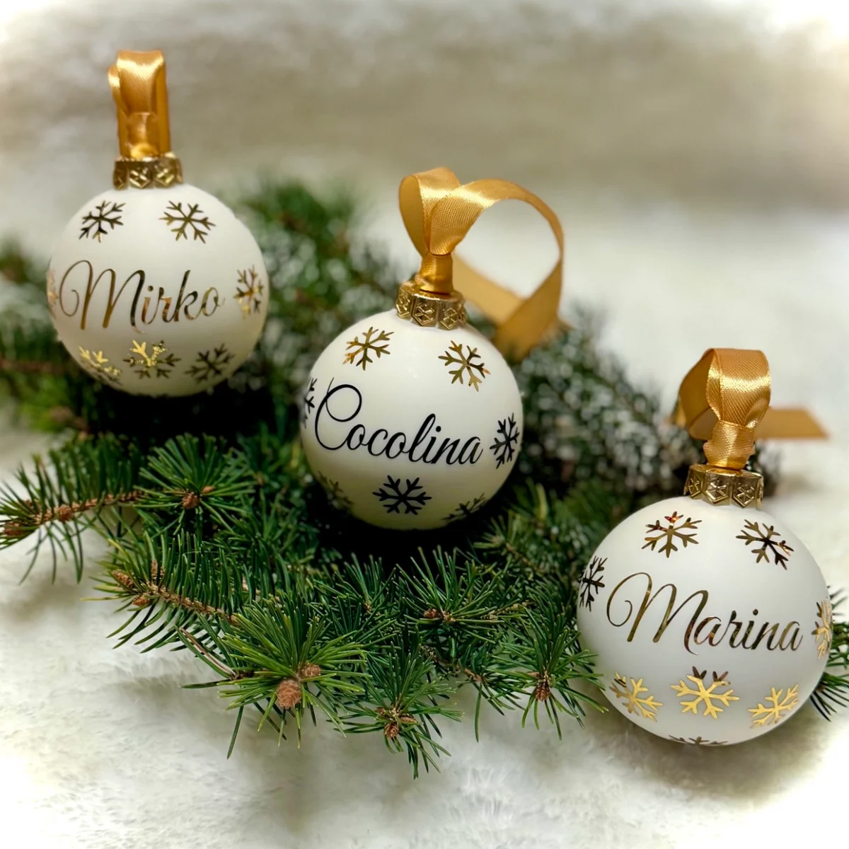 Personalisierte Weihnachtskugel mit Namen aus Glas